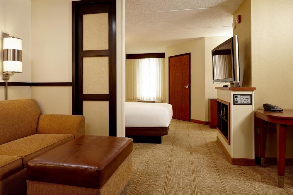 Hyatt Place Ontario/Rancho Cucamonga Экстерьер фото