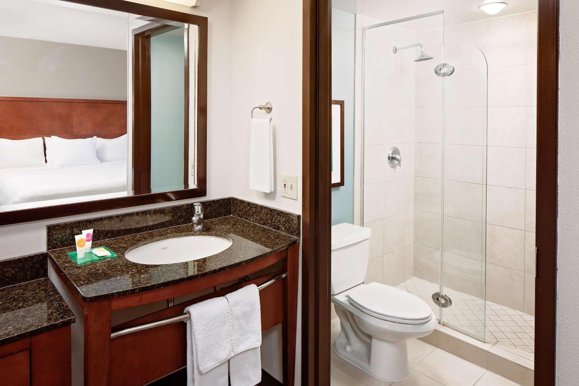 Hyatt Place Ontario/Rancho Cucamonga Экстерьер фото